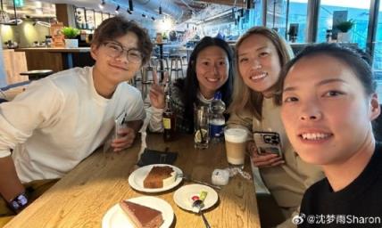 沈夢雨曬留洋生活：藝術(shù)不止于畫布 圣誕味越來越濃