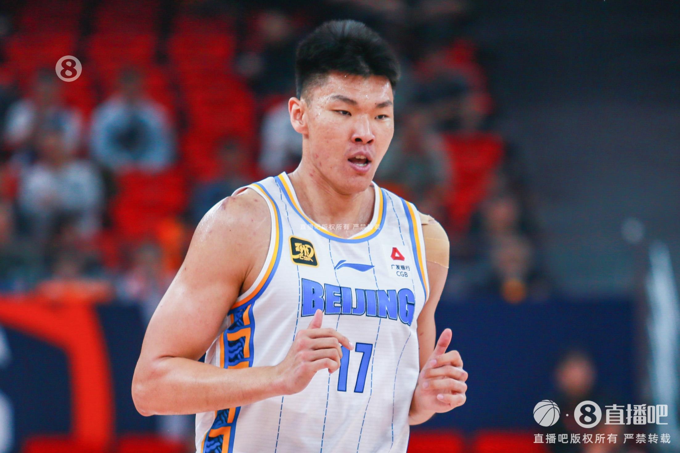 進(jìn)攻端把握機(jī)會不錯！范子銘10投7中貢獻(xiàn)16分3助攻